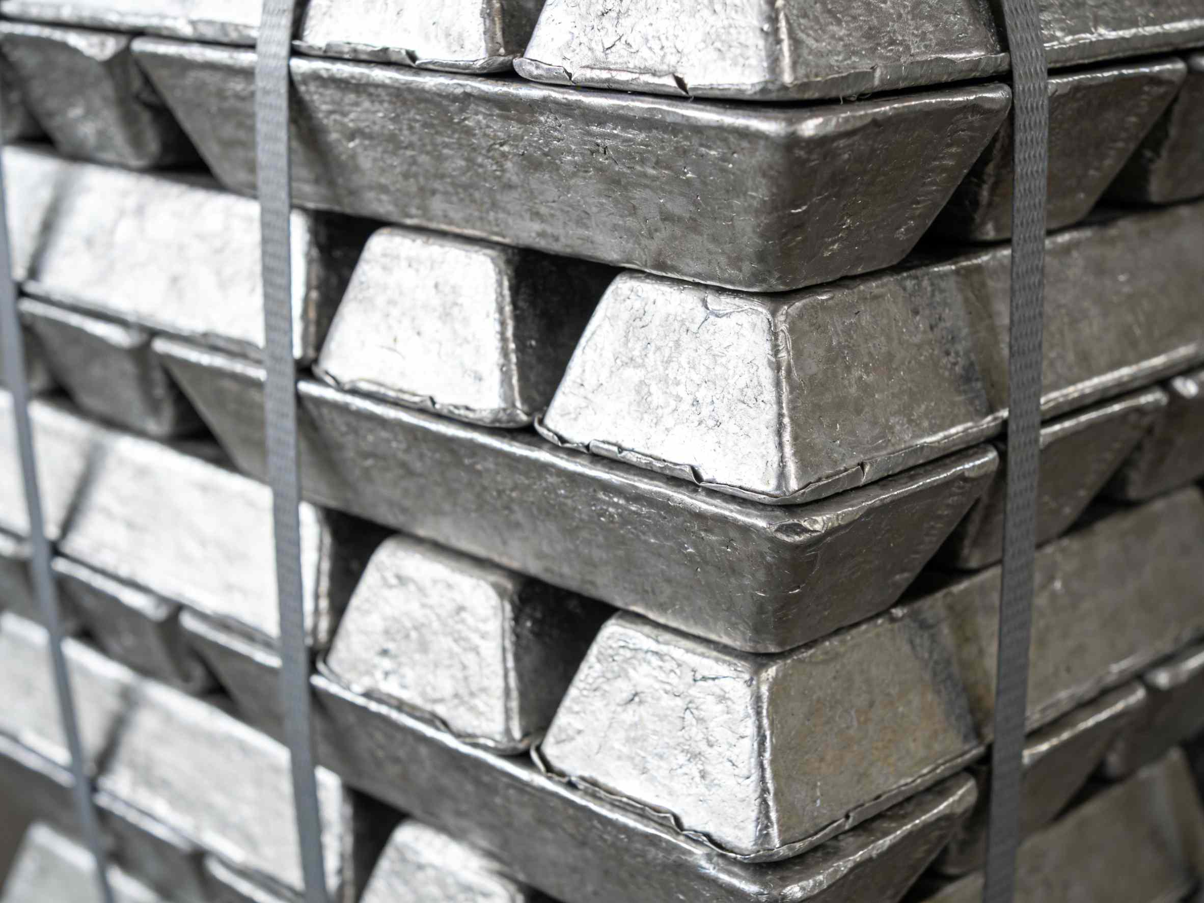 Why PET Strapping is the Superior Choice for Magnesium Ingot Packaging Why PET Strapping is the Superior Choice for Magnesium Ingot Packaging