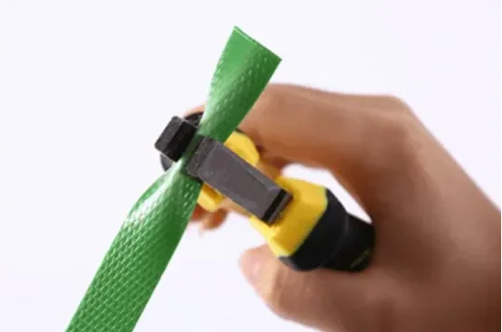 How to Select the Right Packaging Strap: PP vs. PET Guide How to Select the Right Packaging Strap: PP vs. PET Guide
